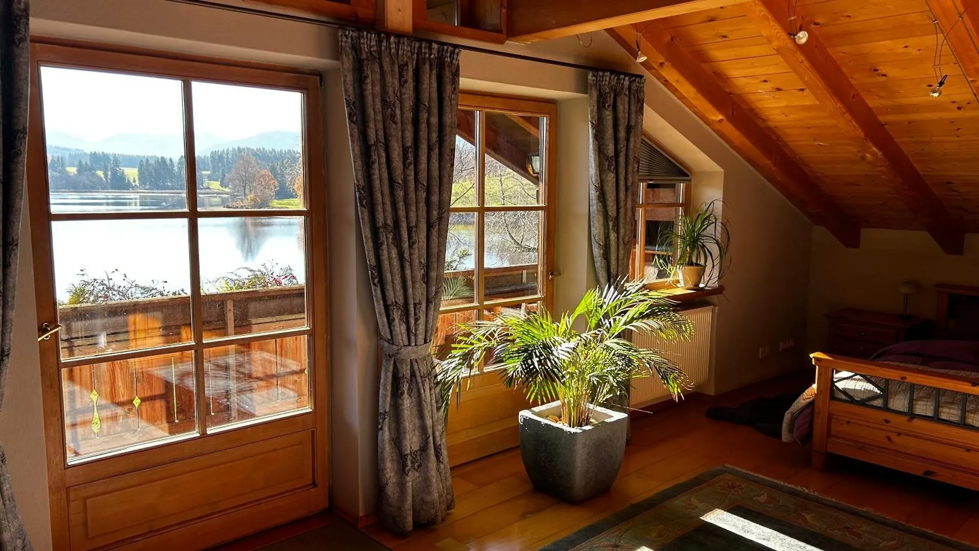 Direkt Am See Mit Bergblick Seeg Germany