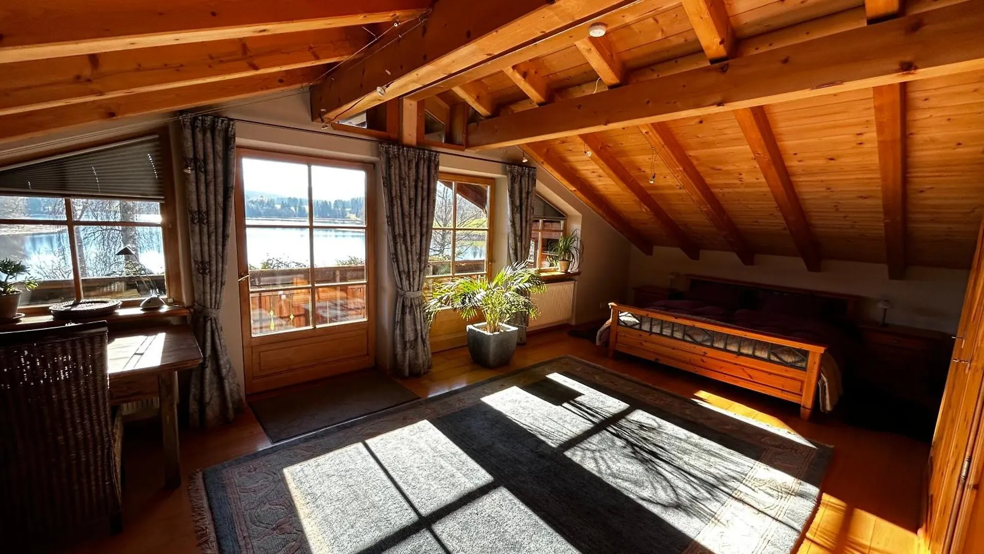 Apartment Direkt Am See Mit Bergblick Seeg Germany